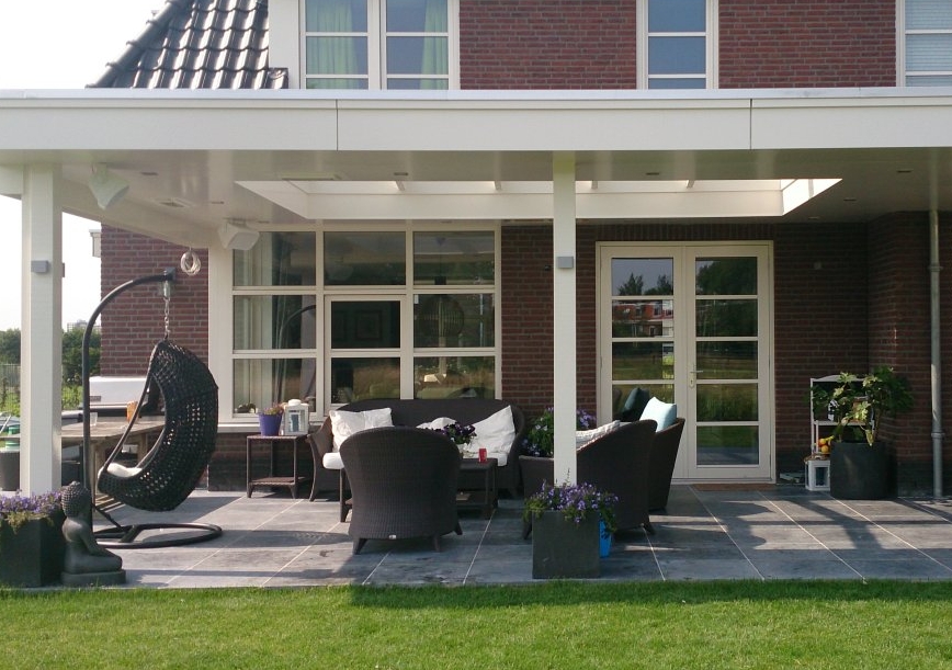 En prachtige veranda laten zetten in de buurt van Hoogeveen, Hardenberg en Meppel?